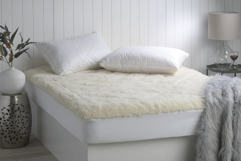 Single bed Australian wool underlay, 550 GSM, cream quilted design, soft and warm bedding accessory