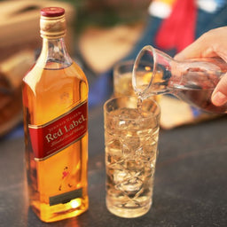 Johnnie Walker Red Label 50ml x 12 - Image 4