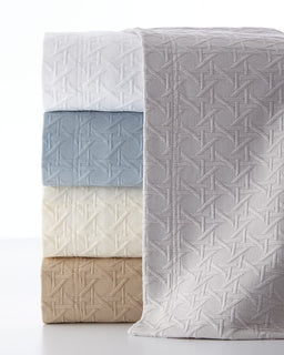 Single/Double Villa Matelassé Coverlet - Image 2